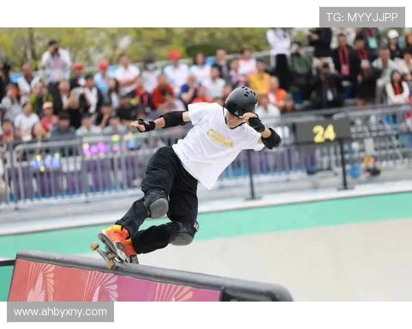 广州滑板队与成都滑板队赛后分析力量对比与战术总结 广州滑板队与成都滑板队赛后分析力量对比与战术总结