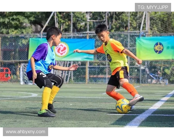 广州足球队选拔赛表现分析与状态评估全面解读