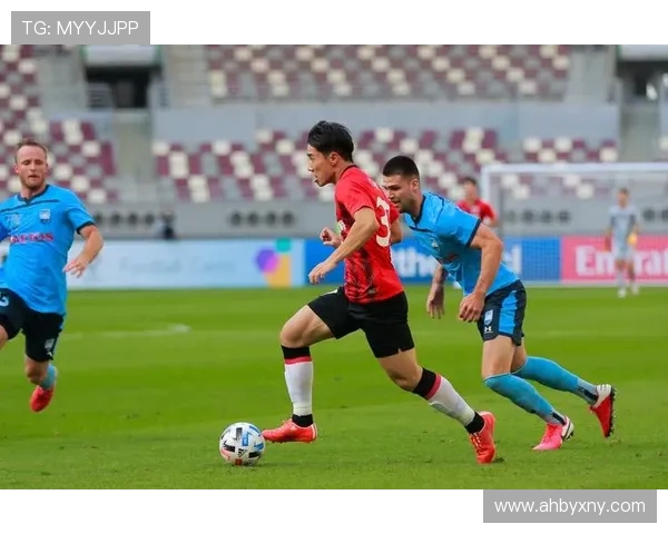 上海上岗迎战首尔FC争夺亚冠小组赛关键胜利的激烈对决