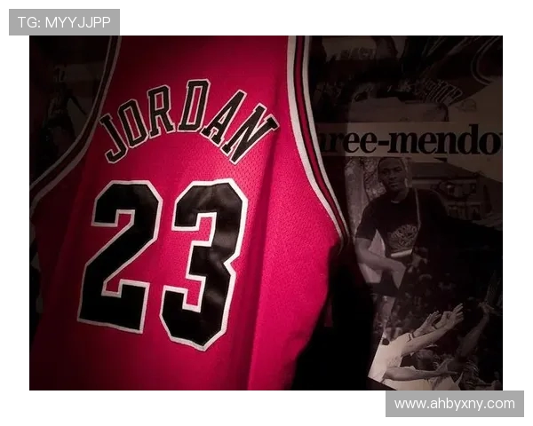 乔丹传奇：从篮球之神到全球偶像的辉煌人生与影响力探讨