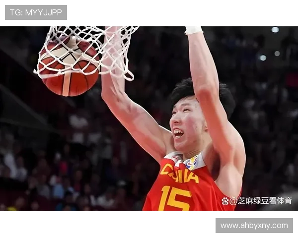 周琦在国际赛场的崛起与挑战：从篮球新星到中国男篮的中流砥柱