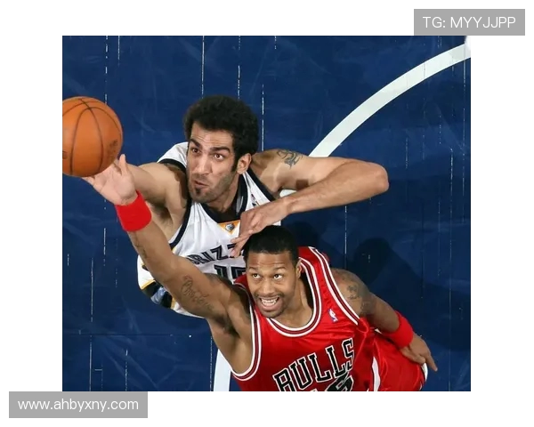 姚明与哈达迪精彩对决视频回顾两位篮球巨星的巅峰时刻再现