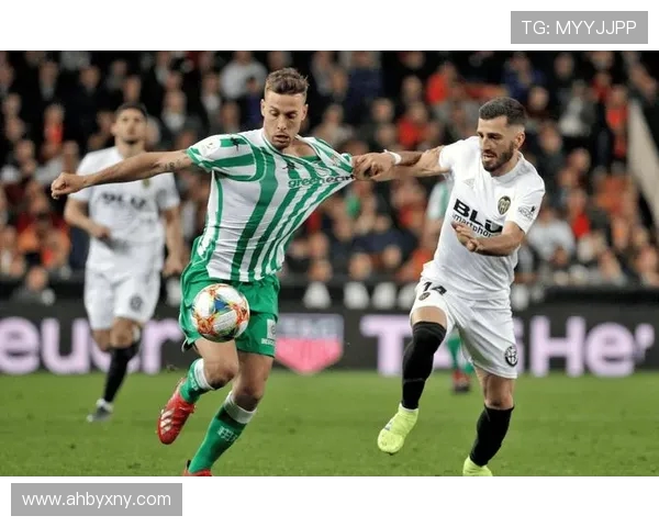 巴萨与瓦伦西亚对决评分分析揭示双方表现差异与亮点