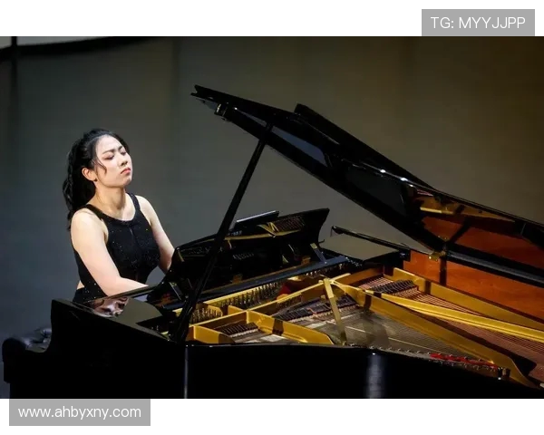 王岚的音乐旅程与人生哲学探索：从初心到梦想的蜕变与成长