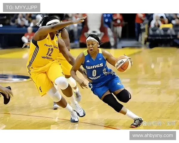 银星与飞翼的巅峰对决谁能在WNBA赛场上笑到最后