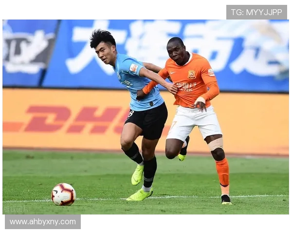 武汉排球队个人能力引发热议球员表现与团队配合成焦点讨论 武汉排球队个人能力引发热议球员表现与团队配合成焦点讨论